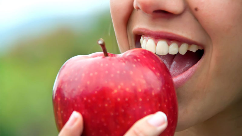 آیا غذا خوردن با بریج دندان سخت است؟ - بریج دندان
