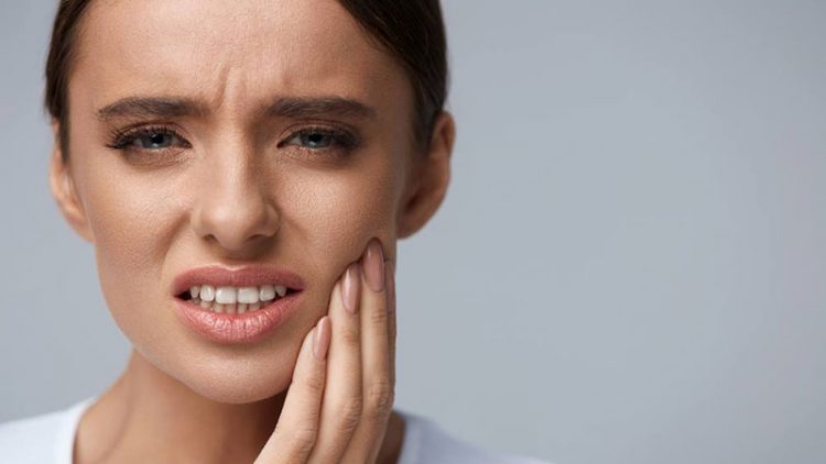 راه‌حل جلوگیری از حساسیت دندانی بعد از استفاده از لاک سفید کننده